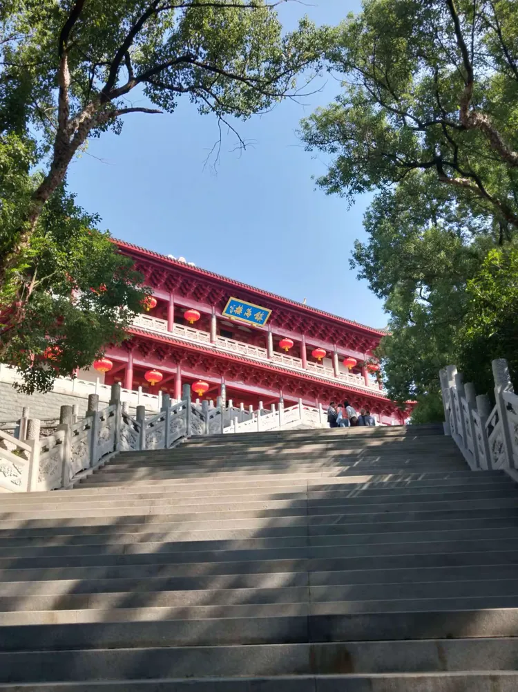 神秘的福州镇海楼