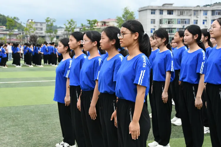 吉水二中 校花图片