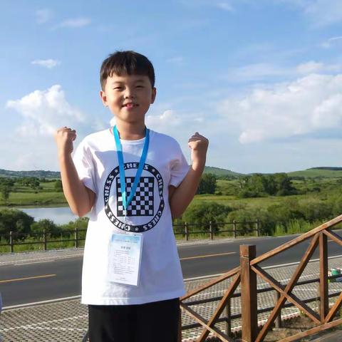 曙光小学五（7）班杏坛讲堂系列活动之“国际象棋我来说”