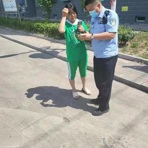 护航高考•井陉矿区公安分局矿市镇派出所民警帮助考生拿回身份证