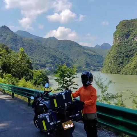 摩旅秦岭环线之一（旬阳）