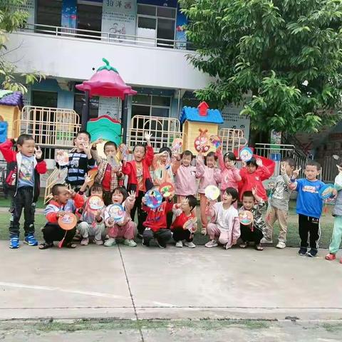 通达乡中心幼儿园小朋友中秋节作品，我的童年回忆