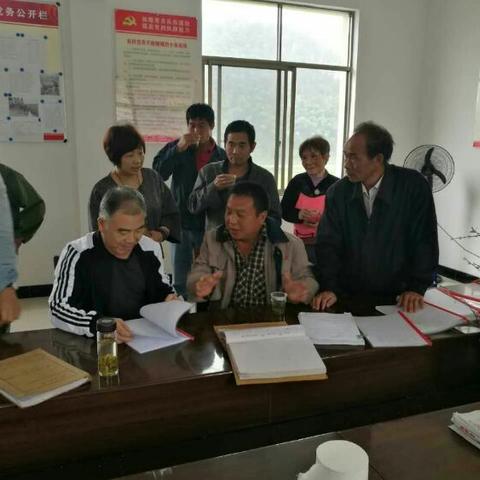 省确权办土地确权专家组一行先后到我市武义、兰溪、磐安检查指导土地确权工作。