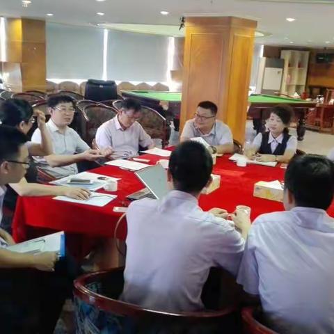 珠海分行党委书记饶本勇同志到金湾支行调研