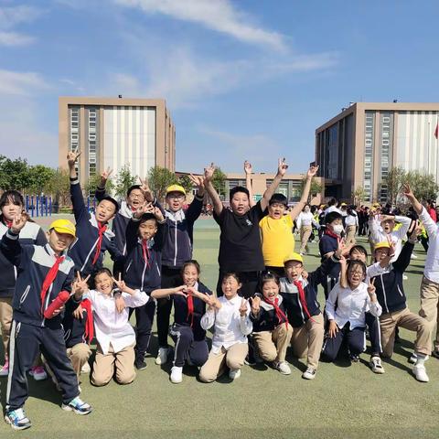 在阳光下挥洒汗水