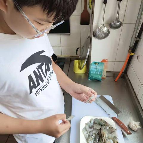 35.2  刘润瑜 力行“众厨芳”