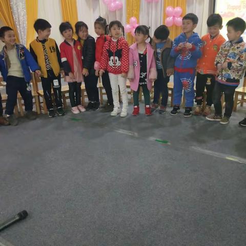 栗雨街道办事处中心幼儿园大班集体生日会