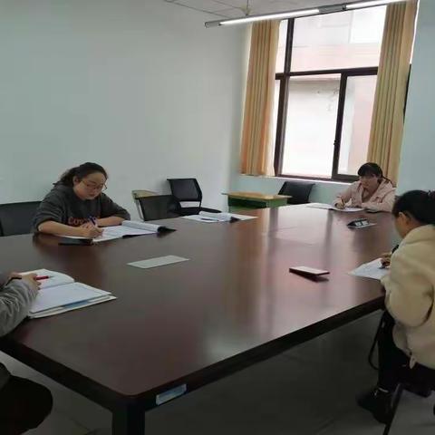 坚持问题导向   提升课题研究育人实效 —小组性研究课题组召开开题报告总结交流会