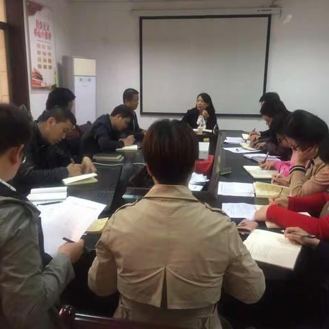 农业局副局长殷敏宁参加农经站产改工作例会