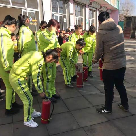 崔家庄双语幼儿园消防演练