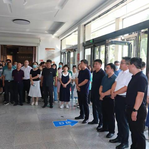 屯留区人大常委会组织区人大代表观看“清廉长治•书画润心”书法美术作品展