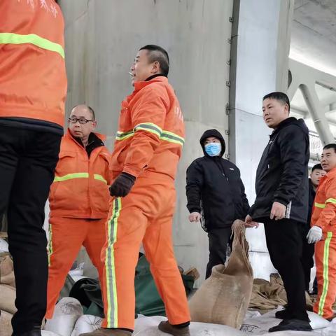 抗冰除雪 养护橙不打无准备的仗