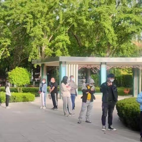 闻令而动、听令而行！古城公园积极全力支持街道核酸检测工作！