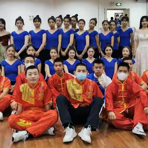 五家渠第三中学“舞动旋律，彰显青春风采”第三届学生专场校园文化艺术节演出活动