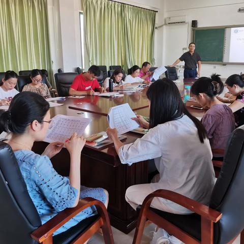 对标先进找差距，反思自我求进步﻿﻿——高二年级第二学期期中考试成绩分析会