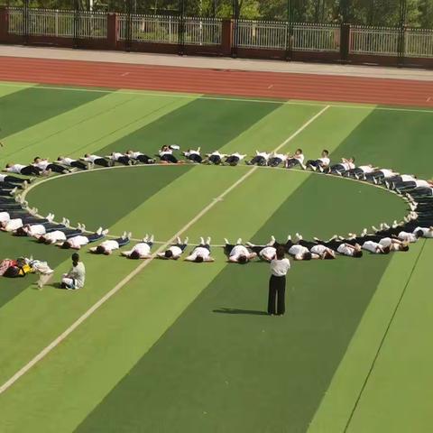 再见，保重！此去关山万里，定不负云气之望！