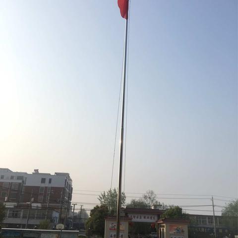 “缅怀革命先烈，传承红色精神”