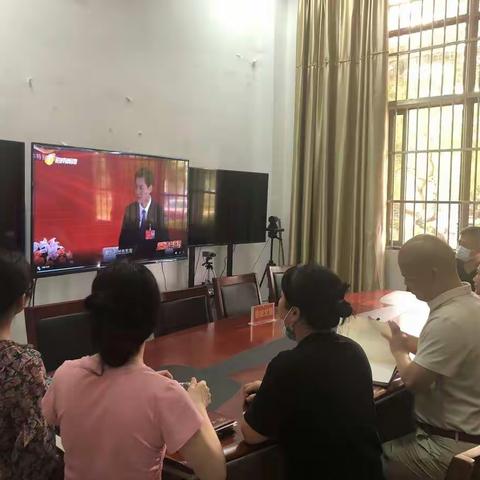 县旅文局组织观看《党代表会客厅》——白沙：产业生态化 生态产业化 乡村振兴之路越走越宽