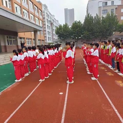 兴安小学五（1）中队国防教育从小抓 爱国爱军少年强——兴安小学开展国防教育活动