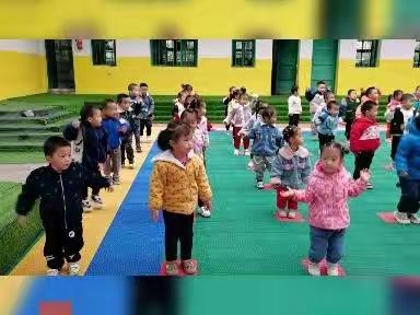 花儿朵朵幼儿园《苗二班》第十四周回顾🌻🌻