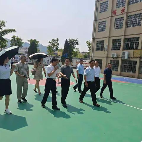 赣州市政协联合调研组莅临石城一小开展专题调研