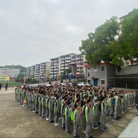 “知行合一追梦少年,石林研学之旅”排岭初中七年级(3)班
