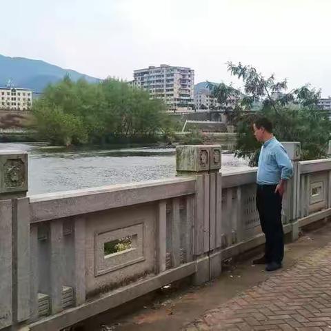梅仙镇河长巡河，助力河长制工作