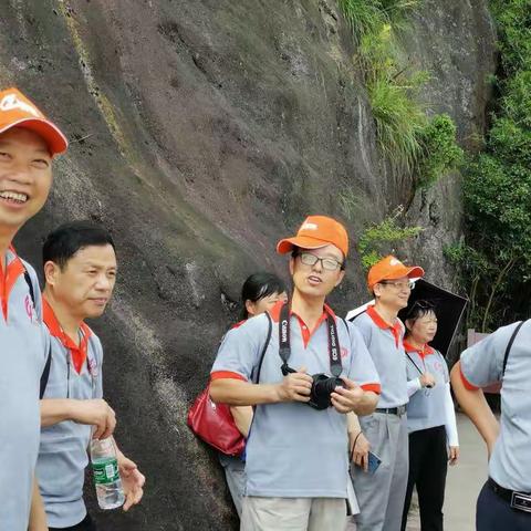 米老鼠的美篇《三阳区中班同学毕业四十周年联欢花絮》