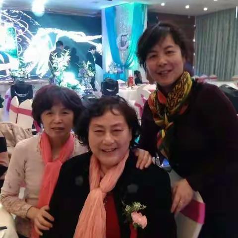 相聚平江 重温欢乐（岳卫35班1979_2019师生情花絮）