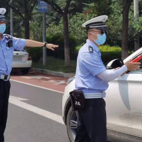 开展夏季交通违法整治“百日行动” 守护钢城平安畅通