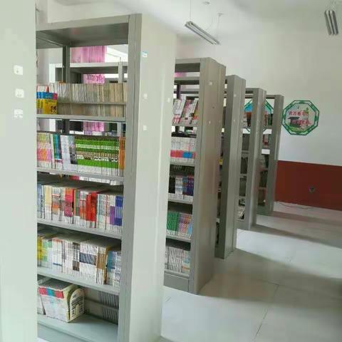 书中自有黄金屋，书中自有颜如玉。任庄小学老师和学生们的精神食粮！