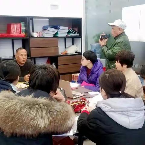 辛集市康怡得药房对九个分店负责人进行传统文化教育培训