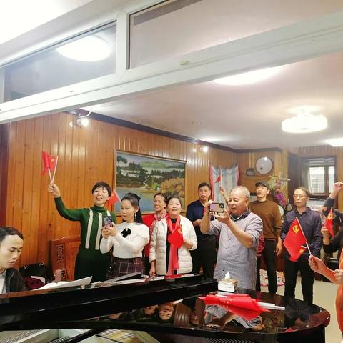 跳跃律动的音符，抒写不老的情怀——老年大学电钢琴2106班级首次活动