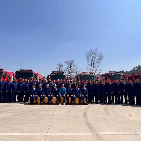 练兵强技能     比武展风采