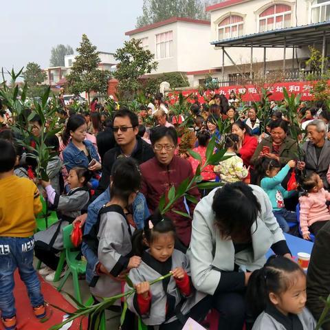 明天双语幼儿园重阳节“孝亲感恩🍁有爱就有家”主题活动