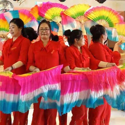 有缘来相聚，群友一家亲！