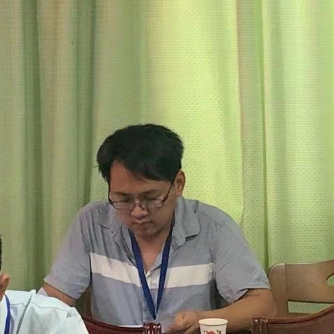 三门坡镇召开乡村振兴和打赢脱贫攻坚战大队2021年第7次会议