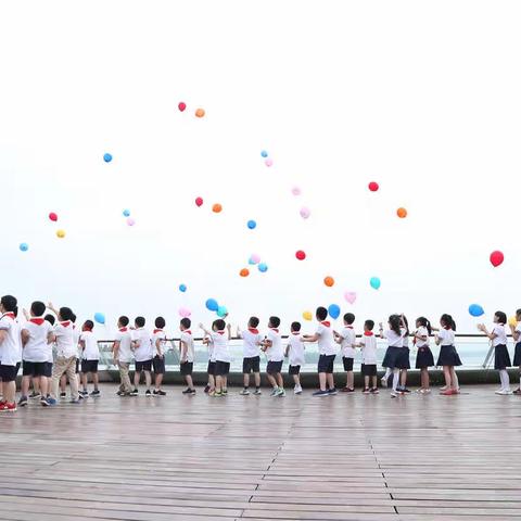 金色童年刻印成长                 幸福花儿竞相绽放