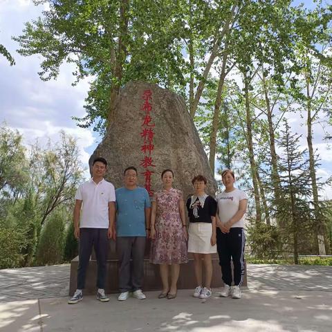 奋进新时代  献礼二十大