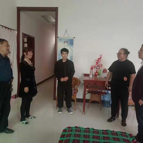 居家托养温馨服务                      帮残助残情满人间