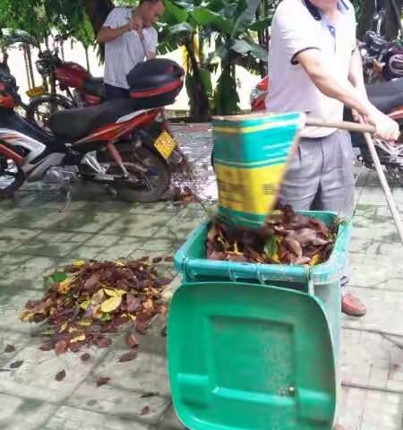 三亚市天涯区立新小学“搬家式”大扫除