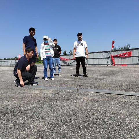 抓重点、抓细节，工管处对国道107项目沥青路面摊铺施工进行专项检查