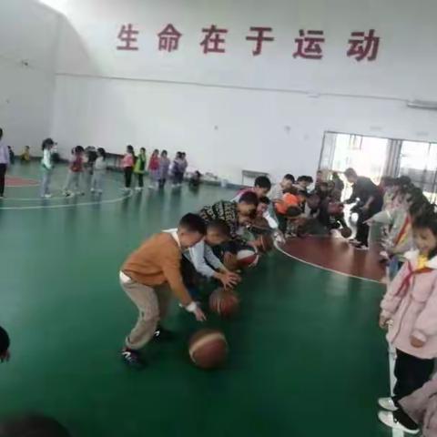 “阳光篮球  快乐成长”🏀靖安新区一小一年级篮球社团活动展示