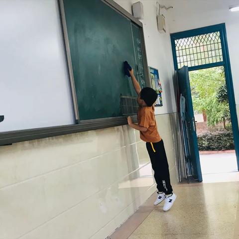 开学十二日——和大人一起读的快乐时光