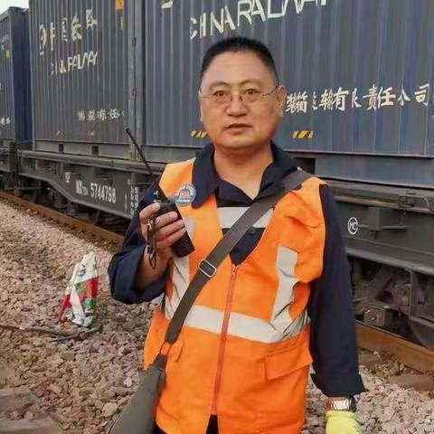 认真负责、爱操心的党员工长——刘宏