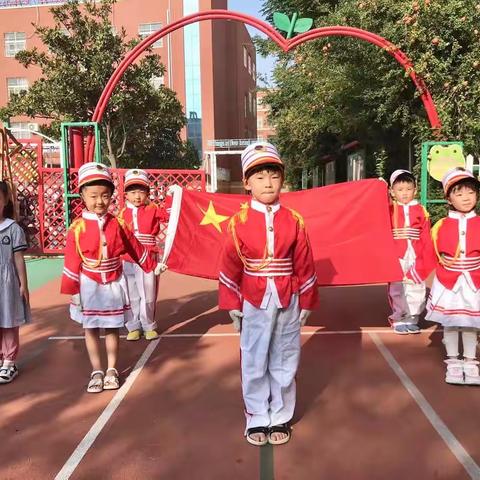 鄢陵县实验幼儿园大一班升国旗