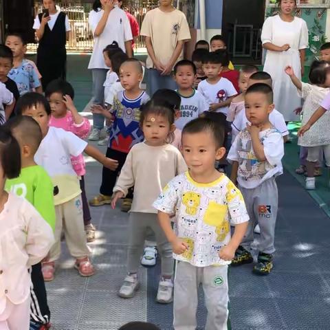 明德幼儿园小班一周掠影