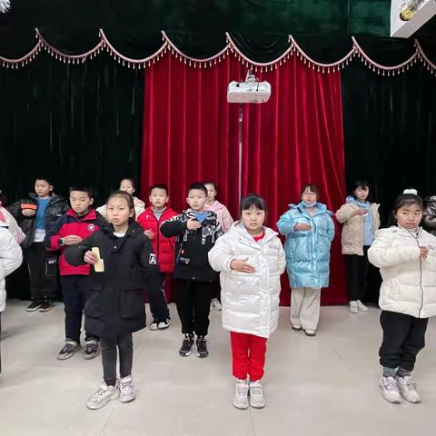 华鑫艺体培训学校主持班汇报演出邀请函