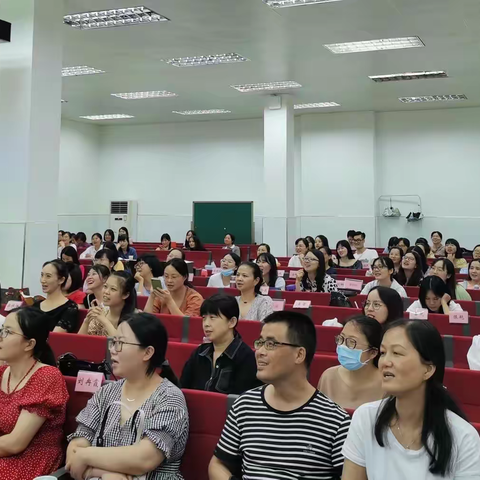 清凉夏雨日，且看乘风破浪的师生们--记2020年暑假长沙市初中英语教师培训系列报道（第四组）