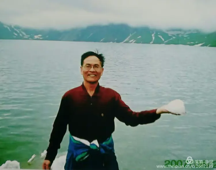 自由行.2019年9月.08,五大连池,火山爆发阻塞白河形成五个湖.自由